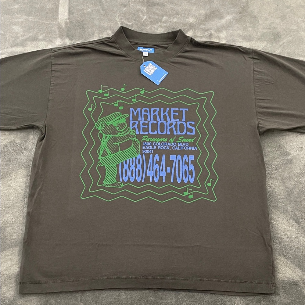 MARKET Graphic tshirt
